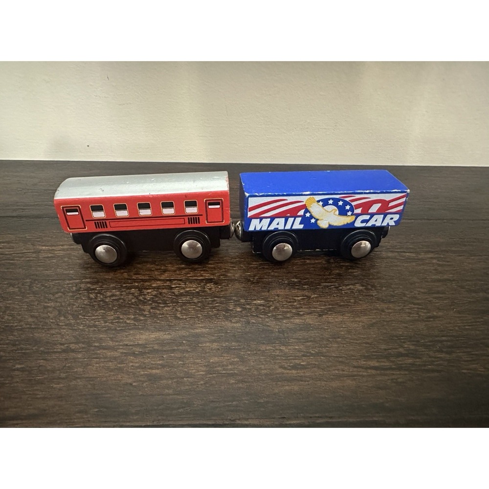 Brio  Thomas Tank & Friends Compatable Wooden‎ Railway Passenger Car & Mail Car
